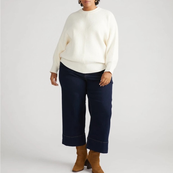 NWT Universal Standard Carol High Rise Cropped Jeans
Dark Indigo Size 2XL - Picture 2 of 11